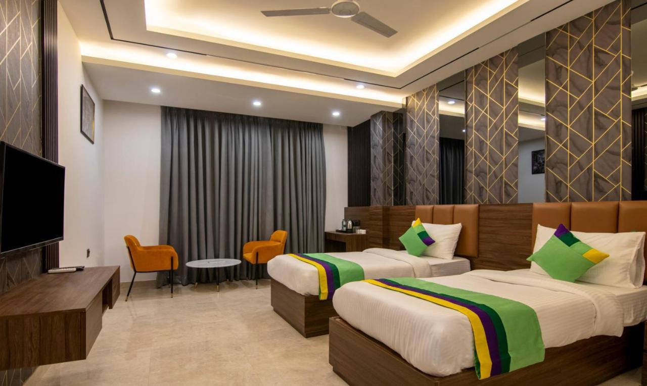 Treebo The Armani Near Igi Airport Hotel Ню Делхи Екстериор снимка