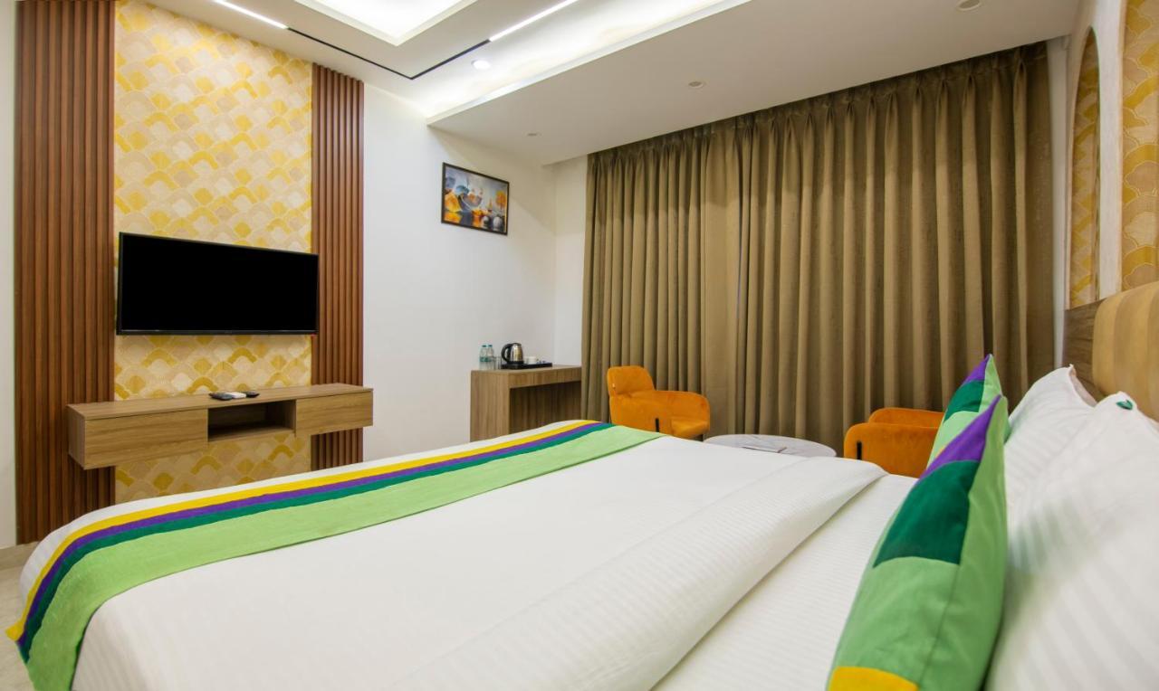 Treebo The Armani Near Igi Airport Hotel Ню Делхи Екстериор снимка